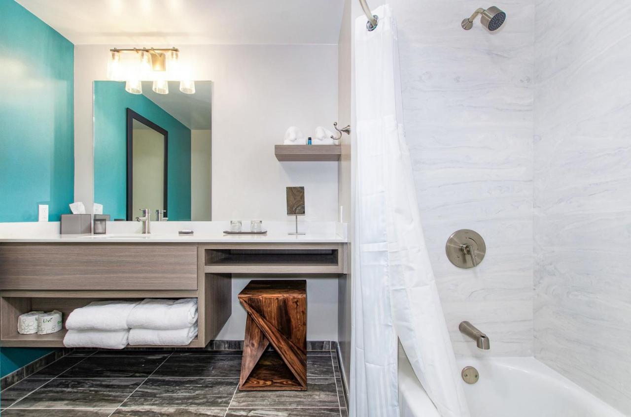 The Independence Hotel Екстер'єр фото